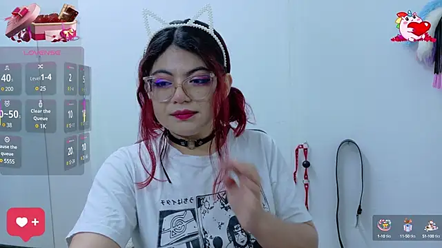 Snapshot of Catwhite_ chatting on 02-13-25, 12:00 Catwhite online show from 02-13-25, 12:00