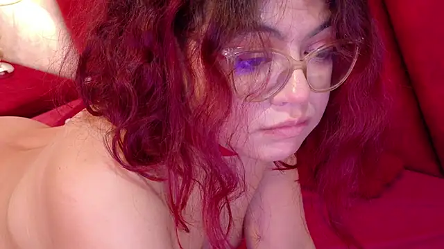 Snapshot of Catwhite_ chatting on 02-14-25, 03:26 Catwhite online show from 02-14-25, 03:26