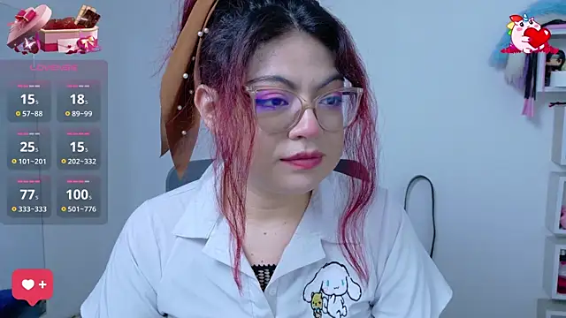 Snapshot of Catwhite_ chatting on 02-21-25, 12:17 Catwhite online show from 02-21-25, 12:17