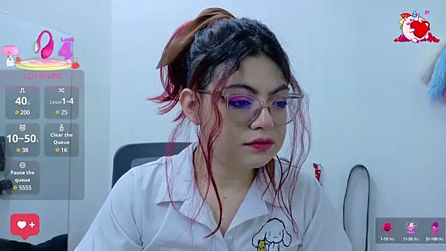 Snapshot of Catwhite_ chatting on 03-10-25, 12:37 Catwhite online show from 03-10-25, 12:37