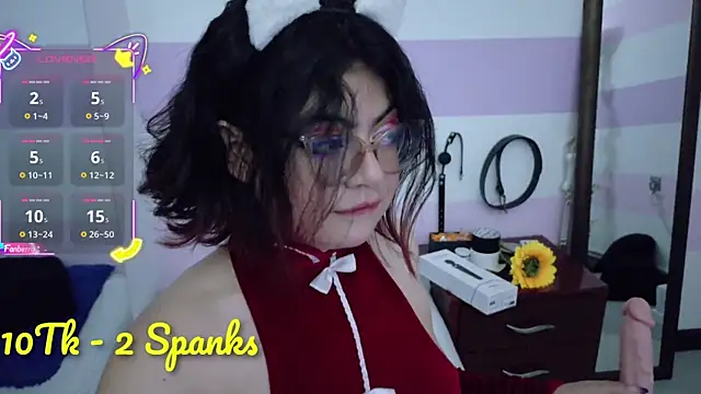 Catwhite  online show from 11-28-25, 05:37