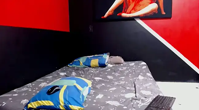 Snapshot of khendraDab chatting on 02-13-25, 11:15 khendraDab online show from 02-13-25, 11:15