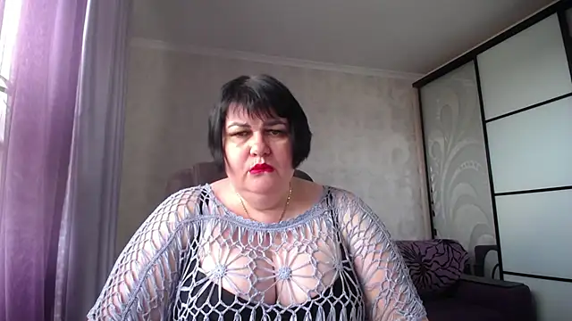 Snapshot of JuicyLady_Di chatting on 06-24-26, 11:09 JuicyLady Di online show from 06-24-26, 11:09