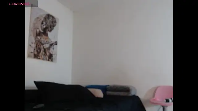 Corina Ts online show from 11-19-25, 12:38