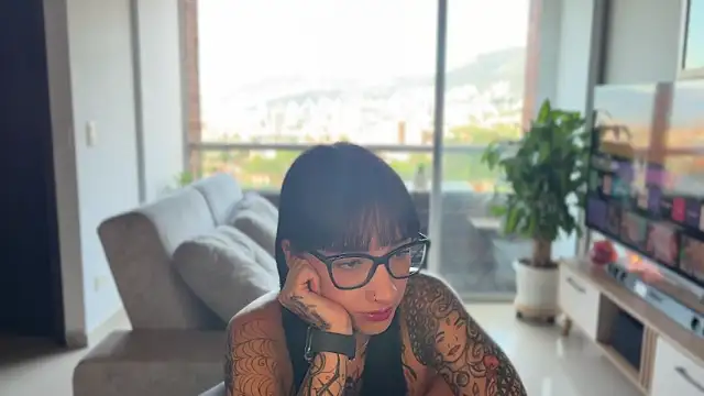 xisisxx online show from 10-27-25, 09:30