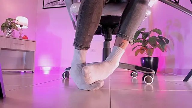 ArchieCollins online show from 10-17-25, 10:23