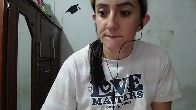 Snapshot of DeepAnal07 chatting on 03-06-26, 06:32 DeepAnal07 online show from 03-06-26, 06:32