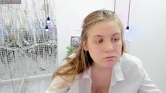 Snapshot of JadeSoft chatting on 01-11-25, 03:23 JadeSoft online show from 01-11-25, 03:23