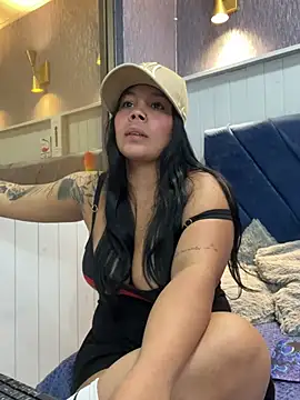 EmilyQueen3x online show from 03-05-25, 04:24