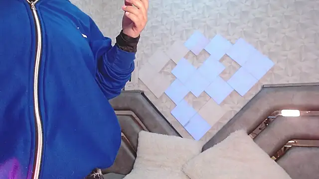 EmilyQueen3x online show from 09-09-25, 01:32