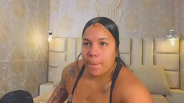 EmilyQueen3x online show from 06-04-26, 01:50