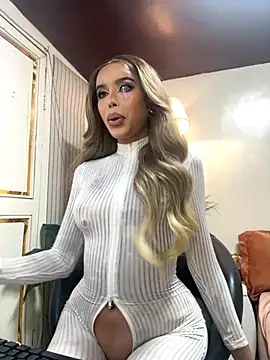 Snapshot of Elizabeth_Arden chatting on 09-24-25, 10:24 Elizabeth Arden online show from 09-24-25, 10:24