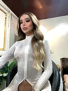 Snapshot of Elizabeth_Arden chatting on 11-02-25, 11:07 Elizabeth Arden online show from 11-02-25, 11:07