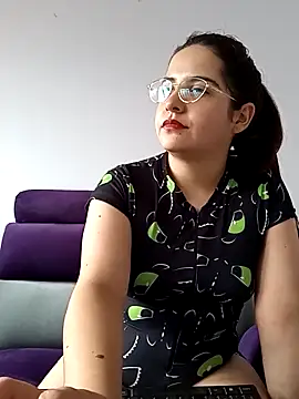 MiaLaurenzz online show from 02-15-25, 05:07