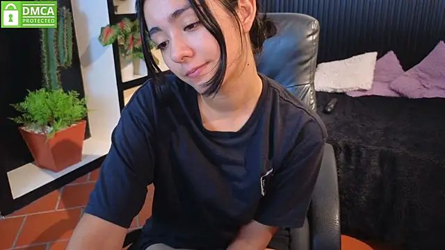 Ivy Gail online show from 11-07-25, 06:35