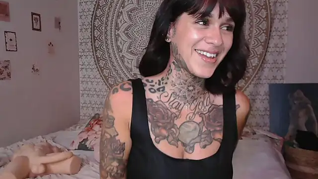 Rosaly  online show from 12-12-24, 07:37
