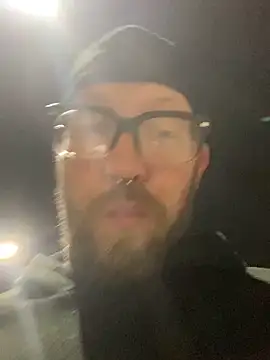 Snapshot of Tomas_Zaddy chatting on 03-02-25, 12:01 Tomas Zaddy online show from 03-02-25, 12:01