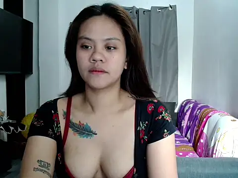 Snapshot of MistressKrizzel chatting on 06-16-26, 11:07 MistressKrizzel online show from 06-16-26, 11:07