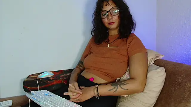 Snapshot of myamillor chatting on 04-24-26, 10:23 myamillor online show from 04-24-26, 10:23
