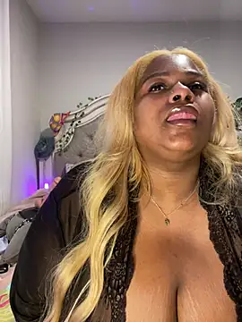 BigFineSelena online show from 01-02-25, 01:08