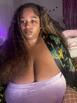 Snapshot of BigFineSelena chatting on 05-31-26, 09:27 BigFineSelena online show from 05-31-26, 09:27