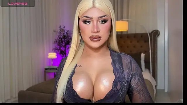 Your Majesty Tyra online show from 11-02-25, 04:26