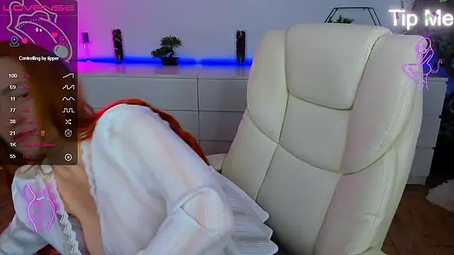 Snapshot of Kamilla_Hot chatting on 11-09-25, 07:01 Kamilla Hot online show from 11-09-25, 07:01