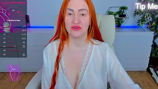 Snapshot of Kamilla_Hot chatting on 03-06-26, 07:05 Kamilla Hot online show from 03-06-26, 07:05