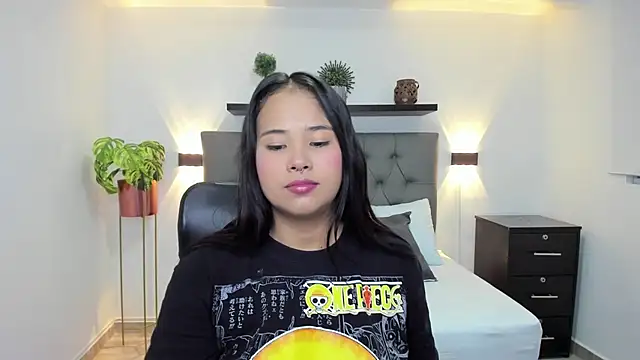 Snapshot of isabella_florez chatting on 03-10-25, 12:04 isabella florez online show from 03-10-25, 12:04