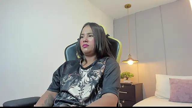 Snapshot of isabella_florez chatting on 04-28-26, 01:59 isabella florez online show from 04-28-26, 01:59
