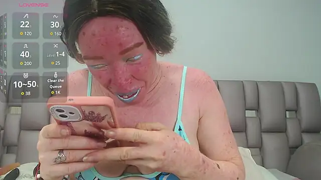 Kittywhiteass online show from 09-11-25, 01:39