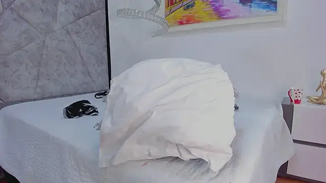 AmandaNordby  online show from 03-14-25, 04:32