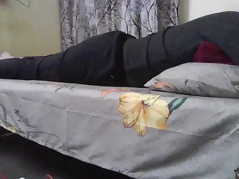 Snapshot of Desi_Rider_Aadi chatting on 11-04-25, 11:20 Desi Rider Aadi online show from 11-04-25, 11:20