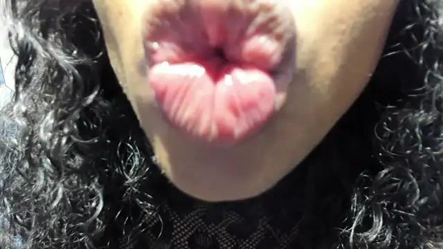 Niyirey1 online show from 04-28-26, 01:05