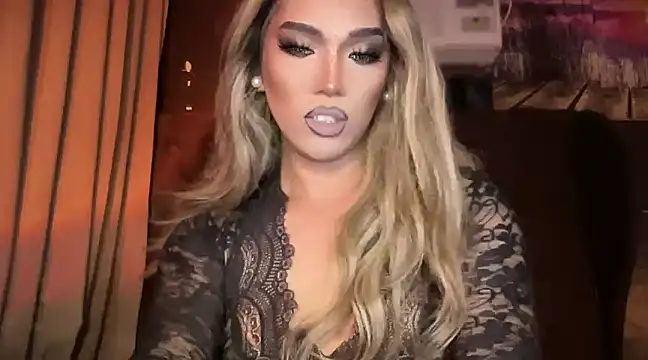 Snapshot of Lo_la_69 chatting on 12-16-24, 03:40 Lo la 69 online show from 12-16-24, 03:40