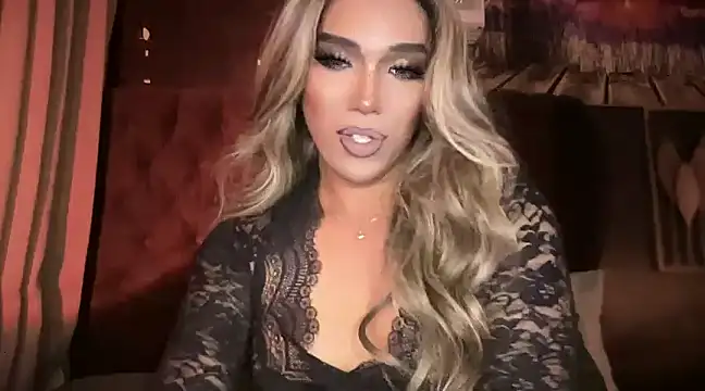 Snapshot of Lo_la_69 chatting on 01-12-25, 06:59 Lo la 69 online show from 01-12-25, 06:59