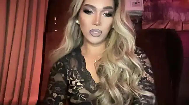 Snapshot of Lo_la_69 chatting on 01-21-25, 06:43 Lo la 69 online show from 01-21-25, 06:43