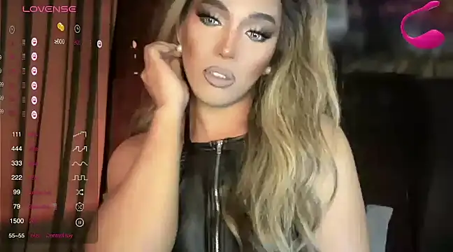 Snapshot of Lo_la_69 chatting on 01-31-25, 07:18 Lo la 69 online show from 01-31-25, 07:18