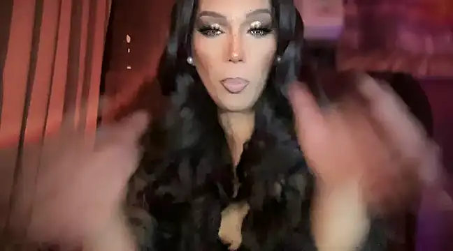 Snapshot of Lo_la_69 chatting on 02-23-25, 03:35 Lo la 69 online show from 02-23-25, 03:35