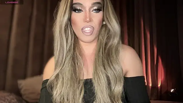 Snapshot of Lo_la_69 chatting on 09-25-25, 08:07 Lo la 69 online show from 09-25-25, 08:07