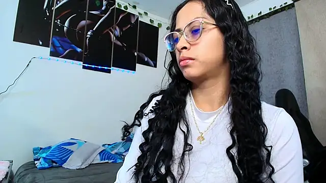 Snapshot of yesie_hot chatting on 07-21-26, 01:19 yesie hot online show from 07-21-26, 01:19