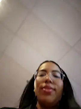 Snapshot of SheenaBrooke chatting on 10-14-25, 08:31 SheenaBrooke online show from 10-14-25, 08:31