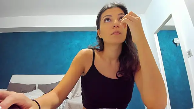 Anna Lewis online show from 01-05-25, 06:35