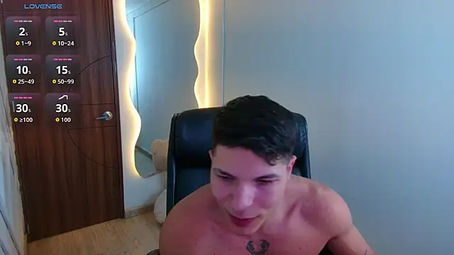 Snapshot of harrisoncuper chatting on 05-19-26, 10:49 harrisoncuper online show from 05-19-26, 10:49