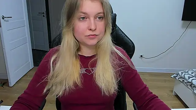 Snapshot of stacy_miracle chatting on 01-29-25, 07:32 stacy miracle online show from 01-29-25, 07:32