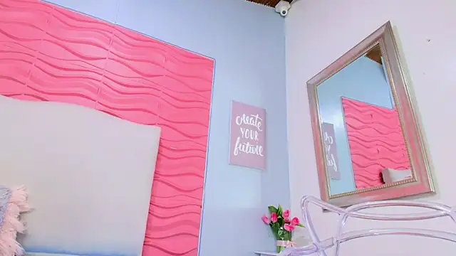 Snapshot of _Valeria_Brown chatting on 01-16-25, 11:37 Valeria Brown online show from 01-16-25, 11:37