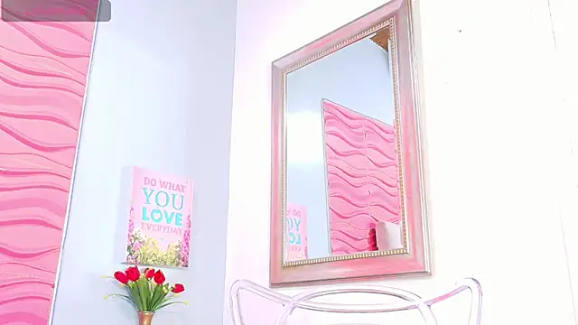 Snapshot of _Valeria_Brown chatting on 03-01-25, 08:42 Valeria Brown online show from 03-01-25, 08:42