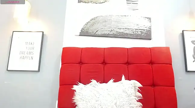 Snapshot of _Valeria_Brown chatting on 03-08-25, 11:49 Valeria Brown online show from 03-08-25, 11:49