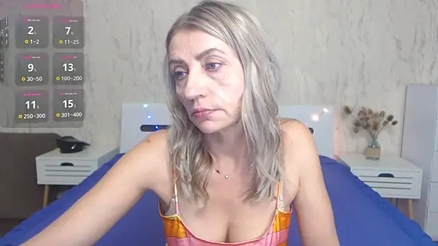 Snapshot of ZoeGrant chatting on 01-08-25, 07:45 ZoeGrant online show from 01-08-25, 07:45