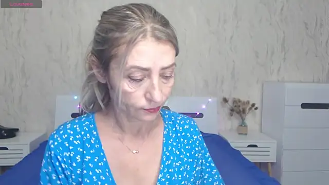 Snapshot of ZoeGrant chatting on 01-11-25, 06:23 ZoeGrant online show from 01-11-25, 06:23